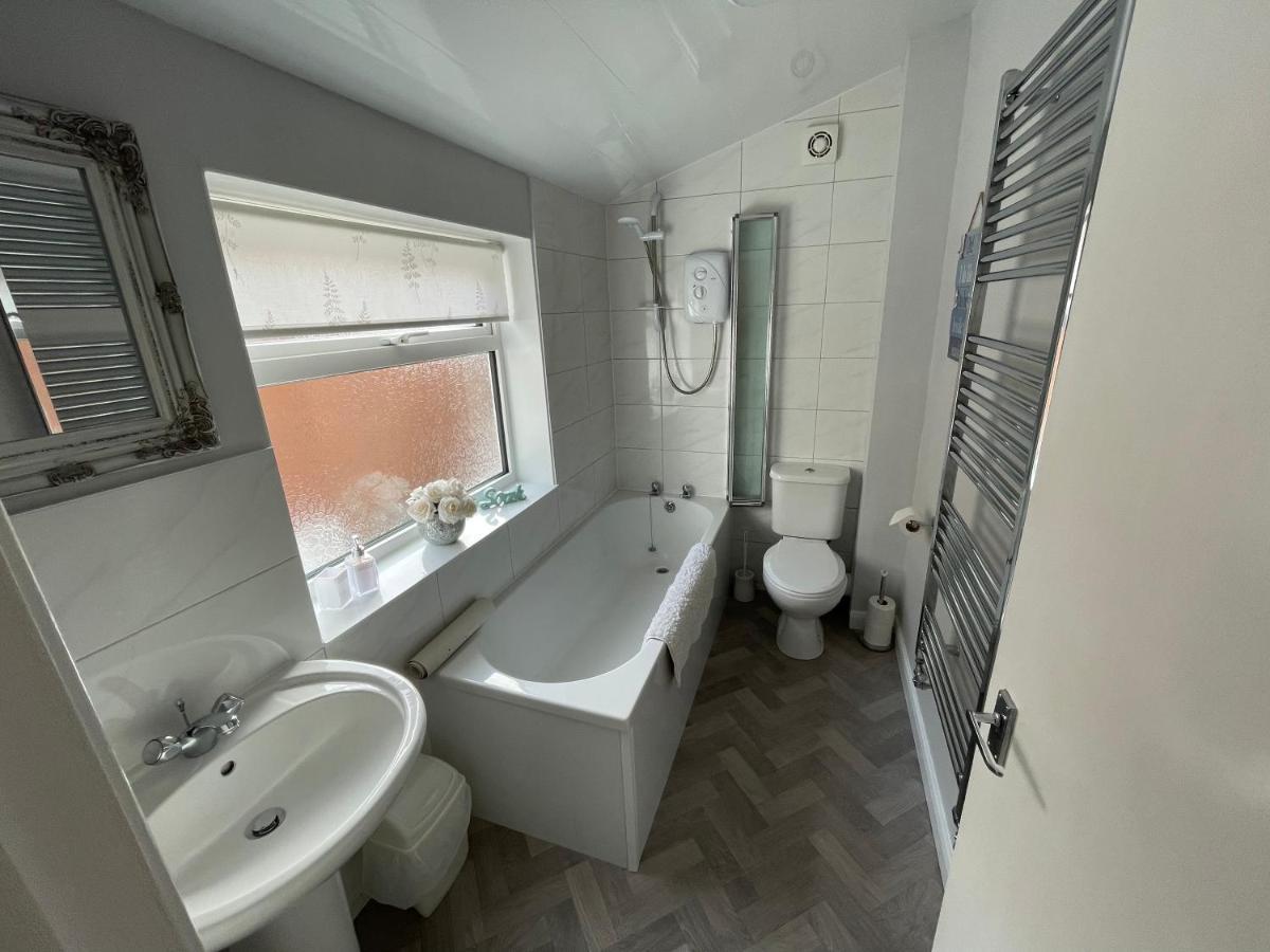Scoresby Retreat - Whitby Holiday Home ภายนอก รูปภาพ